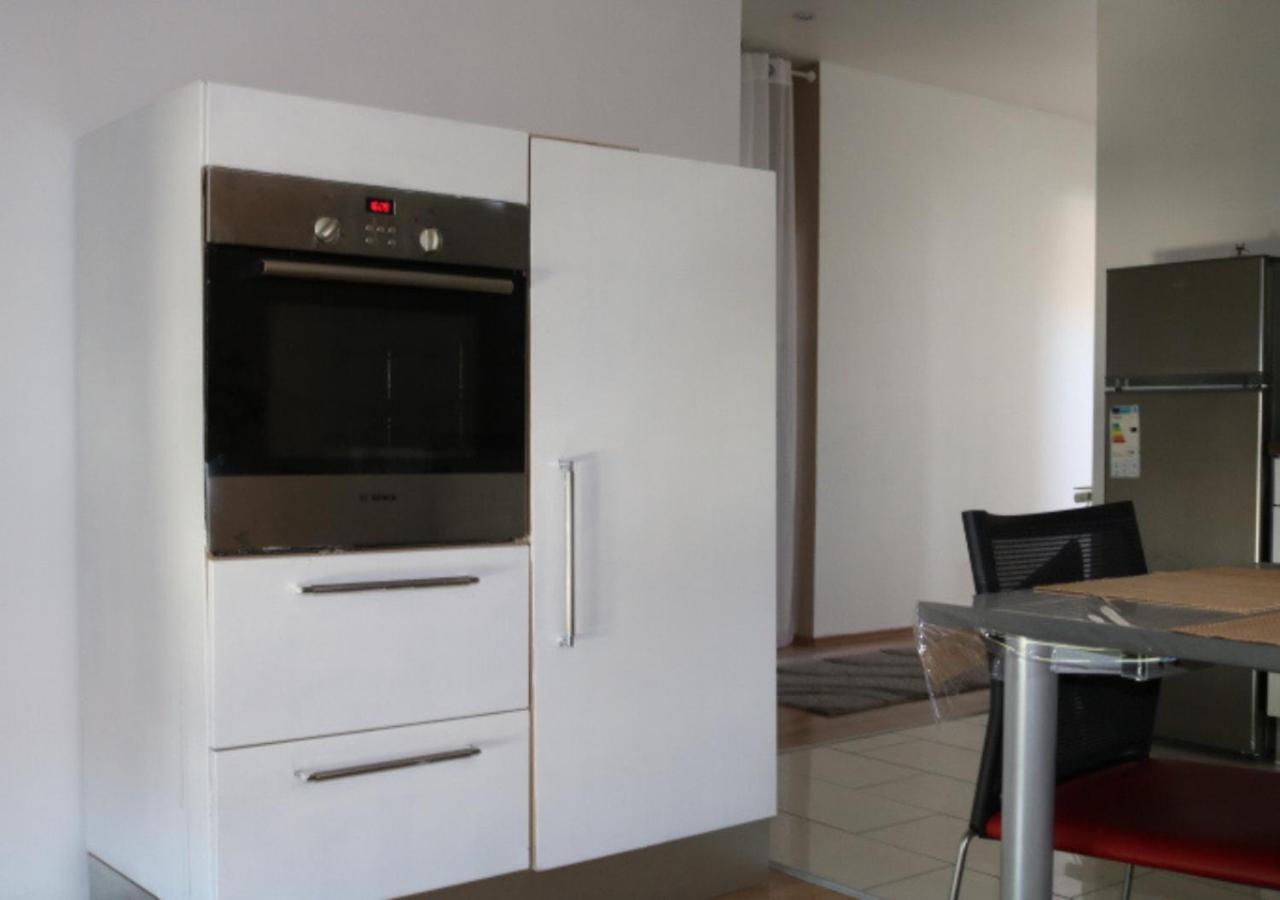 Le Wolf - 1 Chambre Dans Un T3 - 5Mn Tram Du Centre Ville - 15Mn Tram Gare Tgv Mulhouse - Wifi - Parking Exterior photo