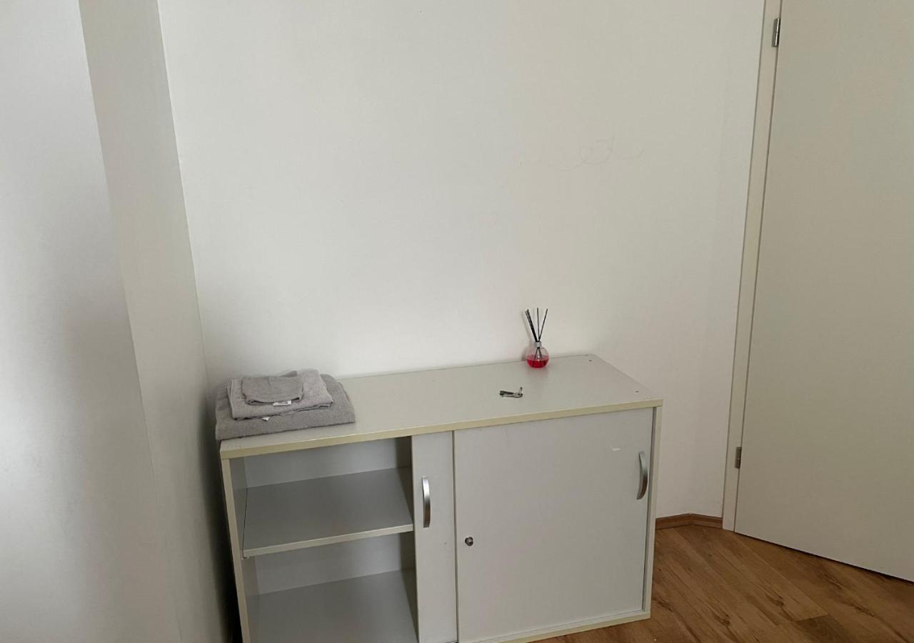 Le Wolf - 1 Chambre Dans Un T3 - 5Mn Tram Du Centre Ville - 15Mn Tram Gare Tgv Mulhouse - Wifi - Parking Exterior photo