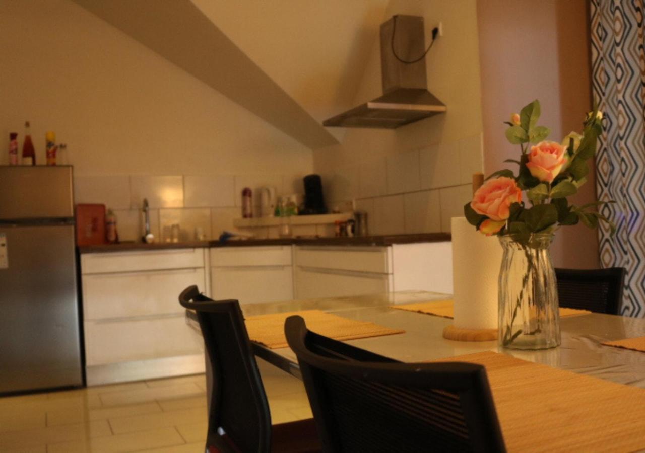 Le Wolf - 1 Chambre Dans Un T3 - 5Mn Tram Du Centre Ville - 15Mn Tram Gare Tgv Mulhouse - Wifi - Parking Exterior photo